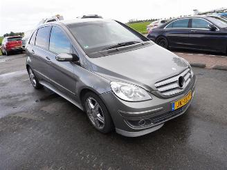 Mercedes B-klasse 200 turbo picture 4