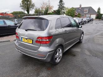 uszkodzony samochody osobowe Mercedes B-klasse 200 turbo 2005/6