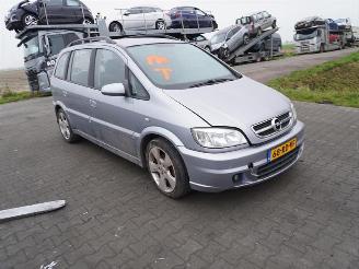 Opel Zafira 2.2 16v picture 4