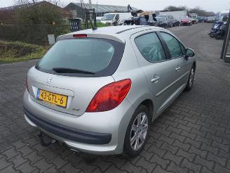 Salvage car Peugeot 207 1.6 VTi 2008/9