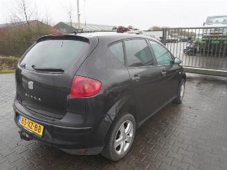 Coche siniestrado Seat Altea 1.6 2007/11
