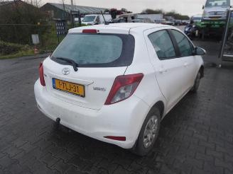 Vrakbiler auto Toyota Yaris 1.33 16v 2014/3