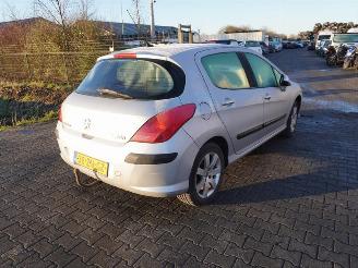 Salvage car Peugeot 308 1.4 VTi 2008/4