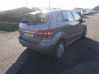 Vrakbiler auto Mercedes B-klasse 170 2007/9