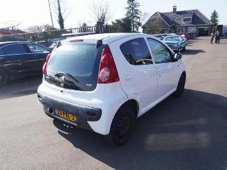 Coche siniestrado Peugeot 107 1.0 12v 2011/4