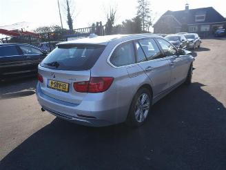 Vaurioauto  passenger cars BMW 3-serie 316i Touring 2013/9