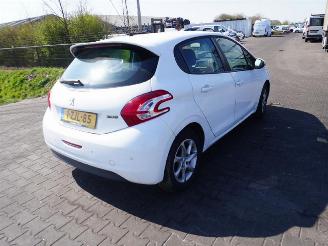 Autoverwertung Peugeot 208 1.0 Vti 2014/4