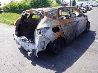 Coche siniestrado Renault Arkana E-TECH 2023/1