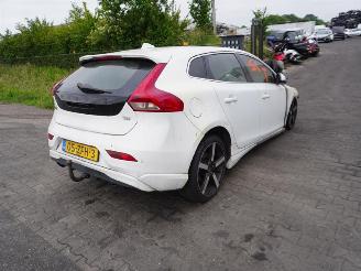Coche siniestrado Volvo V-40 1.6 T4 2012/10