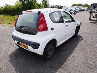 Vrakbiler auto Peugeot 107 1.0 12v 2010/1