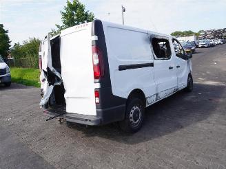 rozbiórka samochody ciężarowe Opel Vivaro 1.6 CDTi 2017/5