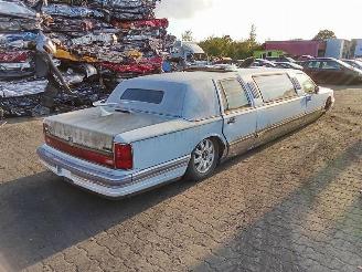 Salvage car Lincoln Town Car 4.9 1990/1