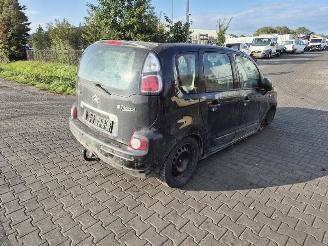Salvage car Citroën C3 picasso 1.6 HDI 16V 2010/3