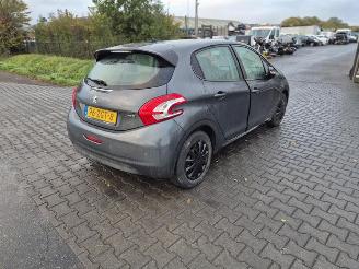 Uttjänta bilar auto Peugeot 208 1.2 12V 2012/11