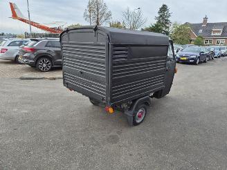 krockskadad bil brommobiel Piaggio  Piaggio Vespacar Ape 1985/3