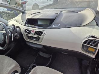 Citroën C4-picasso 2.0 16v picture 5