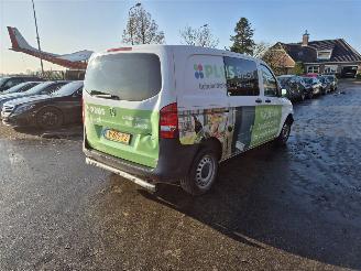 krockskadad bil bedrijf Mercedes Vito 109 Cdi 2018/1