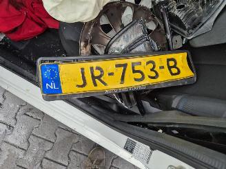 Peugeot 108 1.0 12v picture 9