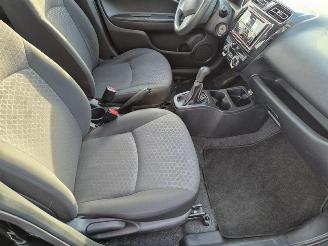 Mitsubishi Space-star 1.0 12v picture 8