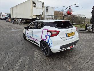 Nissan Micra 1.0 picture 2