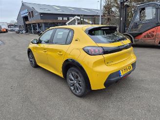 Peugeot 208 e picture 2