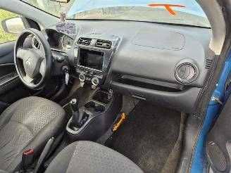 Mitsubishi Space-star 1.0 12v picture 7