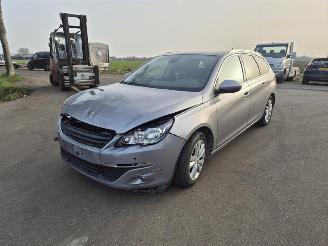 Peugeot 308 SW 1.2 12v picture 3