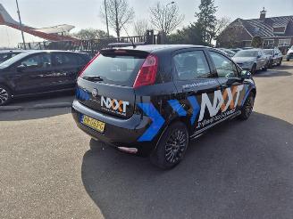 Vaurioauto  passenger cars Fiat Punto 1.3 JTD 2015/11