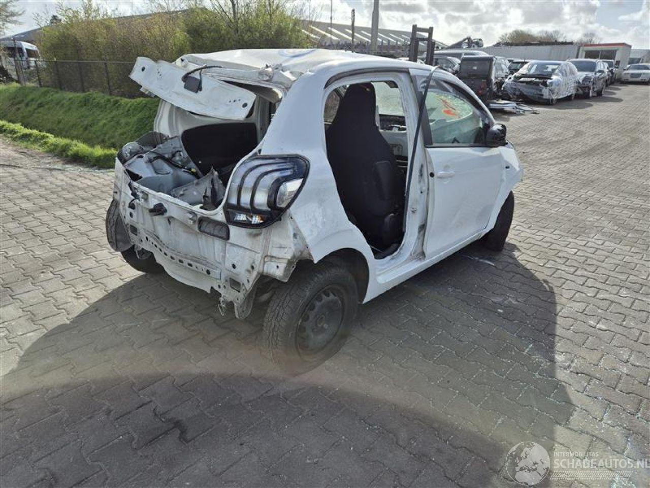 Peugeot 108 1.0