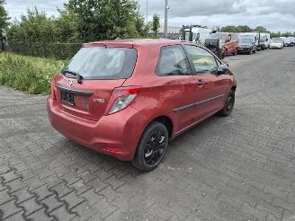 Coche siniestrado Toyota Yaris 1.0 12v 2012/6