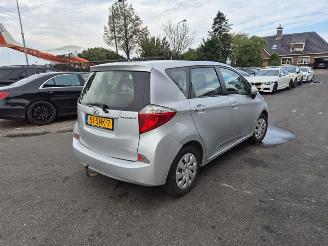 Avarii autoturisme Toyota Verso S 1.33 2011/11