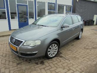 Salvage car Volkswagen Passat 2.0 16v fsi 2006/1