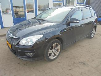 Vrakbiler auto Hyundai I-30 Crosswagon 1.4i-Motion Buisiness 2011/5