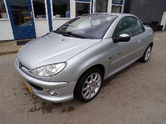 Unfallwagen Peugeot 206 CC  1.6-16v Quiksilver 2004/7