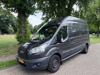 krockskadad bil bedrijf Ford Transit 96 kW (131 PK)  1995 cc. 2017/6