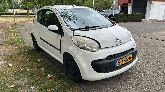 skadebil auto Citroën C1 50 kW (68 PK)  998 cc. 2008/1