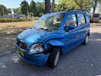 skadebil auto Opel Agila 55 kW (75 PK)  1199 cc. 2001/4