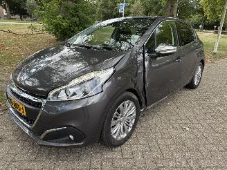 Schadeauto Peugeot 208  2018/1