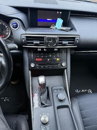 Lexus IS 300 h picture 17