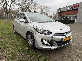 Hyundai I-30  picture 7