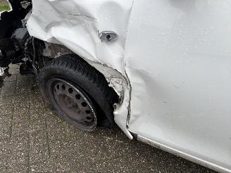 Peugeot 108  picture 17