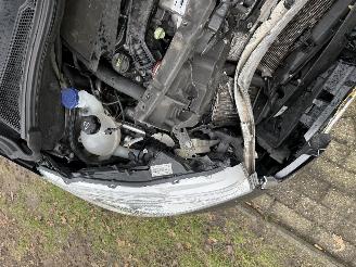 Peugeot 208  picture 11