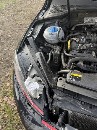 Volkswagen Golf 2.0 gti automaat picture 14