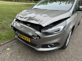 Ford S-Max  picture 9