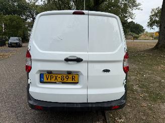 Ford Transit COURIER picture 4