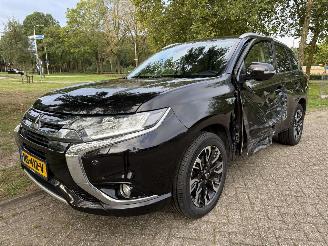 Damaged car Mitsubishi Outlander  2015/1