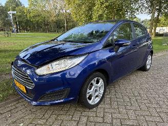 Voiture accidenté Ford Fiesta  2016/1