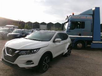 Schadeauto Nissan Qashqai 1.3 Design Automatic 2021/5