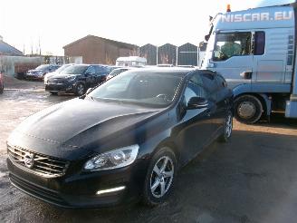  Volvo V-60 2.0 D - Kinetic 2015/11