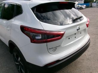 Nissan Qashqai 1.2 Tekna - N-Connect picture 17